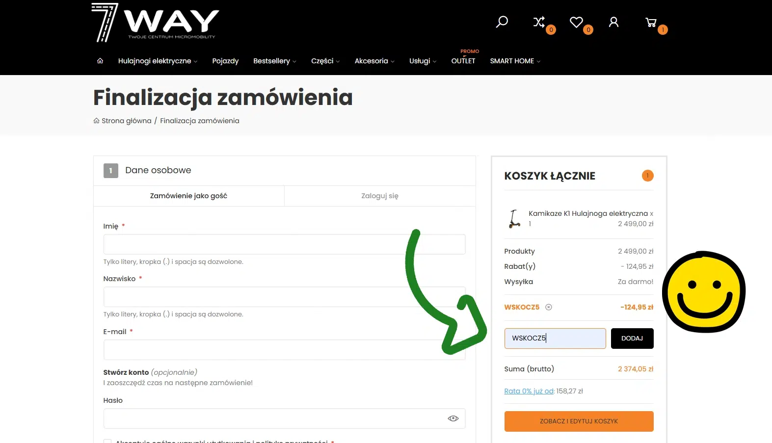 Zrzut ekranu strony finalizacji zamówienia w sklepie 7WAY z widocznym koszykiem. W polu kodu rabatowego wpisany kod WSKOCZ5, który obniża cenę zamówienia, zaznaczony strzałką.