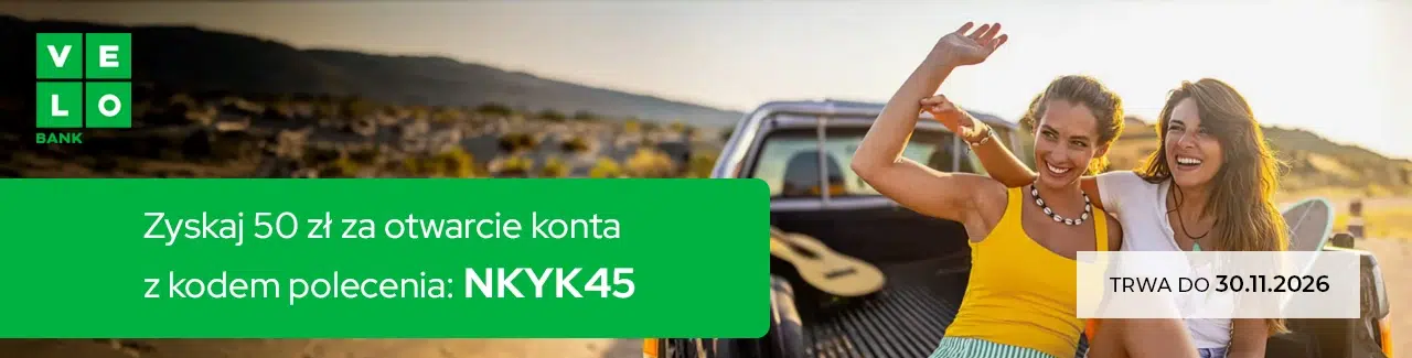 Baner promocji VeloBank z kodem polecenia NKYK45, dzięki któremu można otrzymać 50 zł za otwarcie konta. Po prawej stronie widoczne są dwie osoby siedzące na samochodzie w plenerze, a w prawym dolnym rogu znajduje się informacja, że promocja trwa do 30.11.2026.