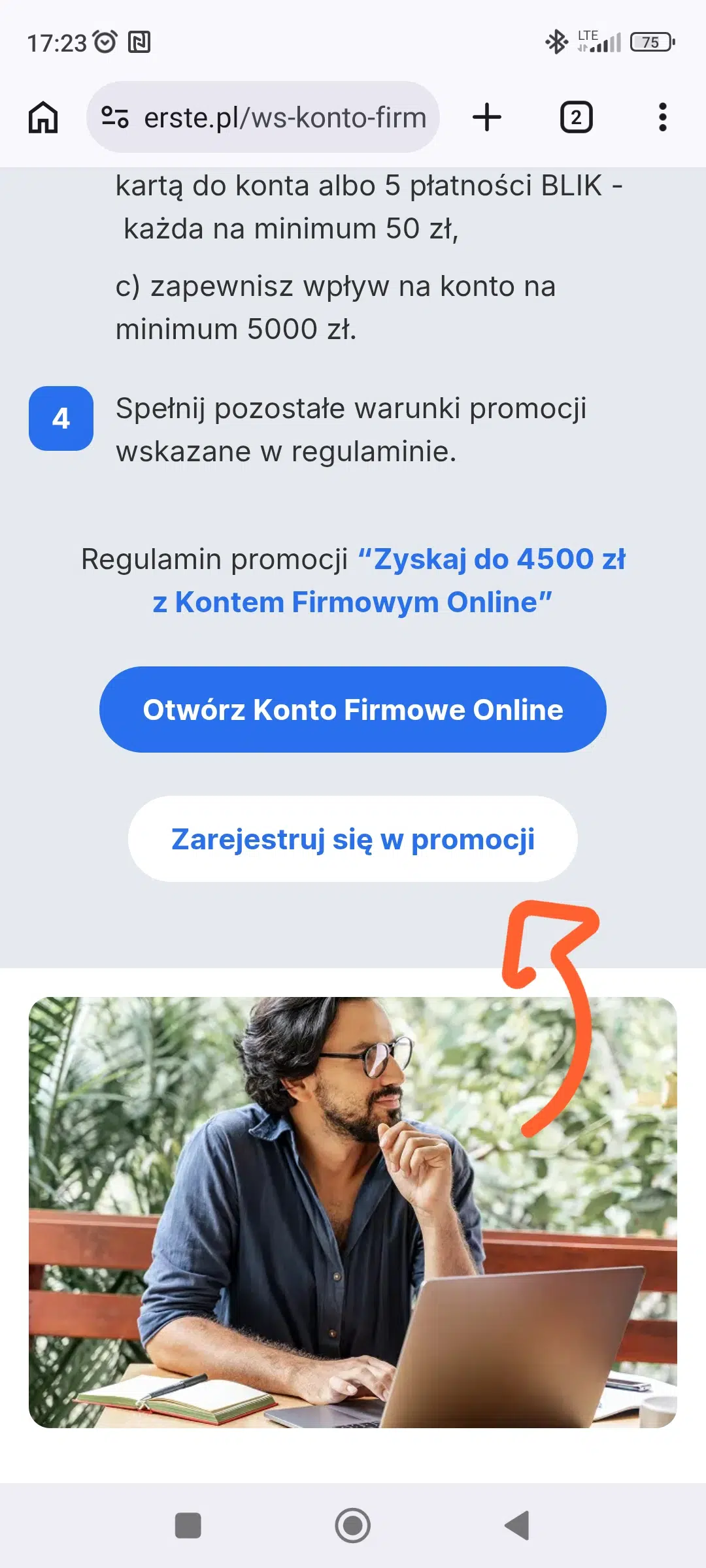 Mobilny widok strony promocji Erste Bank z przyciskiem „Zarejestruj się w promocji”. Na ekranie widoczne są warunki uzyskania do 4500 zł premii za Konto Firmowe Online oraz zaznaczony przycisk rejestracji w promocji dostępny na smartfonie.