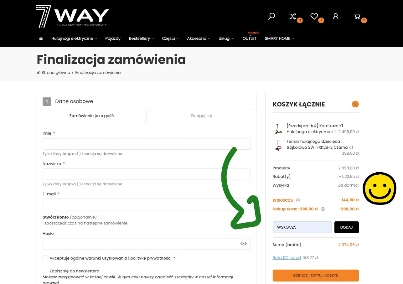Zrzut ekranu z koszyka sklepu 7Way podczas finalizacji zamówienia hulajnogi elektrycznej Kamikaze K1. Po prawej stronie widoczny jest podgląd zamówienia z dodaną hulajnogą dziecięcą Ferrari za 1 zł oraz aktywnym kodem rabatowym WSKOCZ5, który dodatkowo obniża wartość zamówienia. Grafika pokazuje końcową cenę po naliczonych rabatach i promocjach.