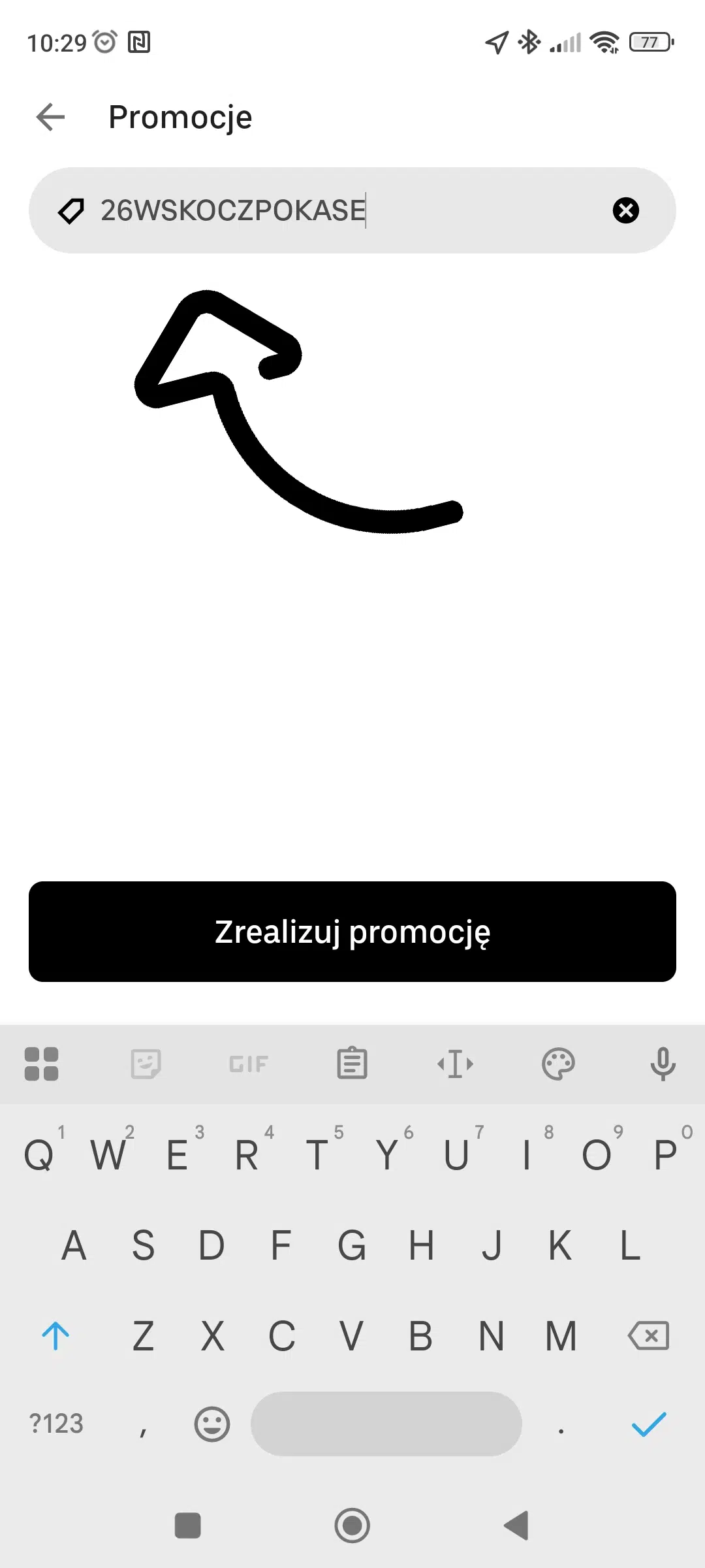 Ekran dodawania kodu promocyjnego w aplikacji Uber Eats z wpisanym kodem rabatowym „26WSKOCZPOKASE” oraz przyciskiem „Zrealizuj promocję”.
